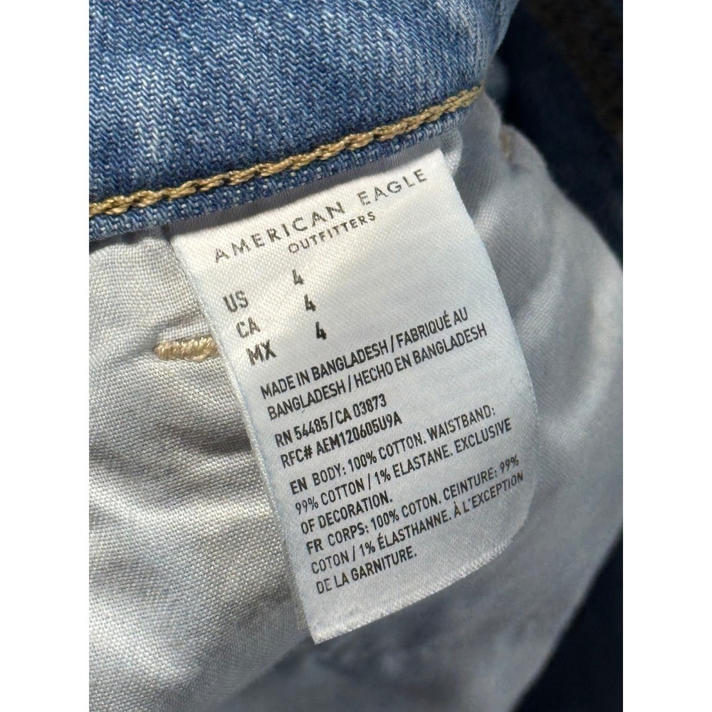 American Eagle Outfitters Women's Size 4 Light Wash Denim Distressed Ripped - Picture 8 of 10